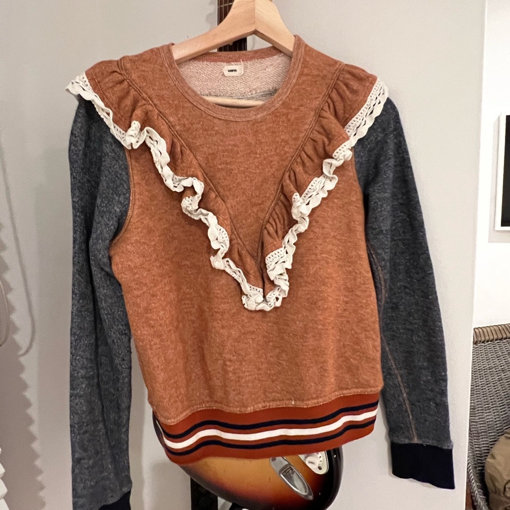 Warm NY sweatshirt. Great condition size Xs